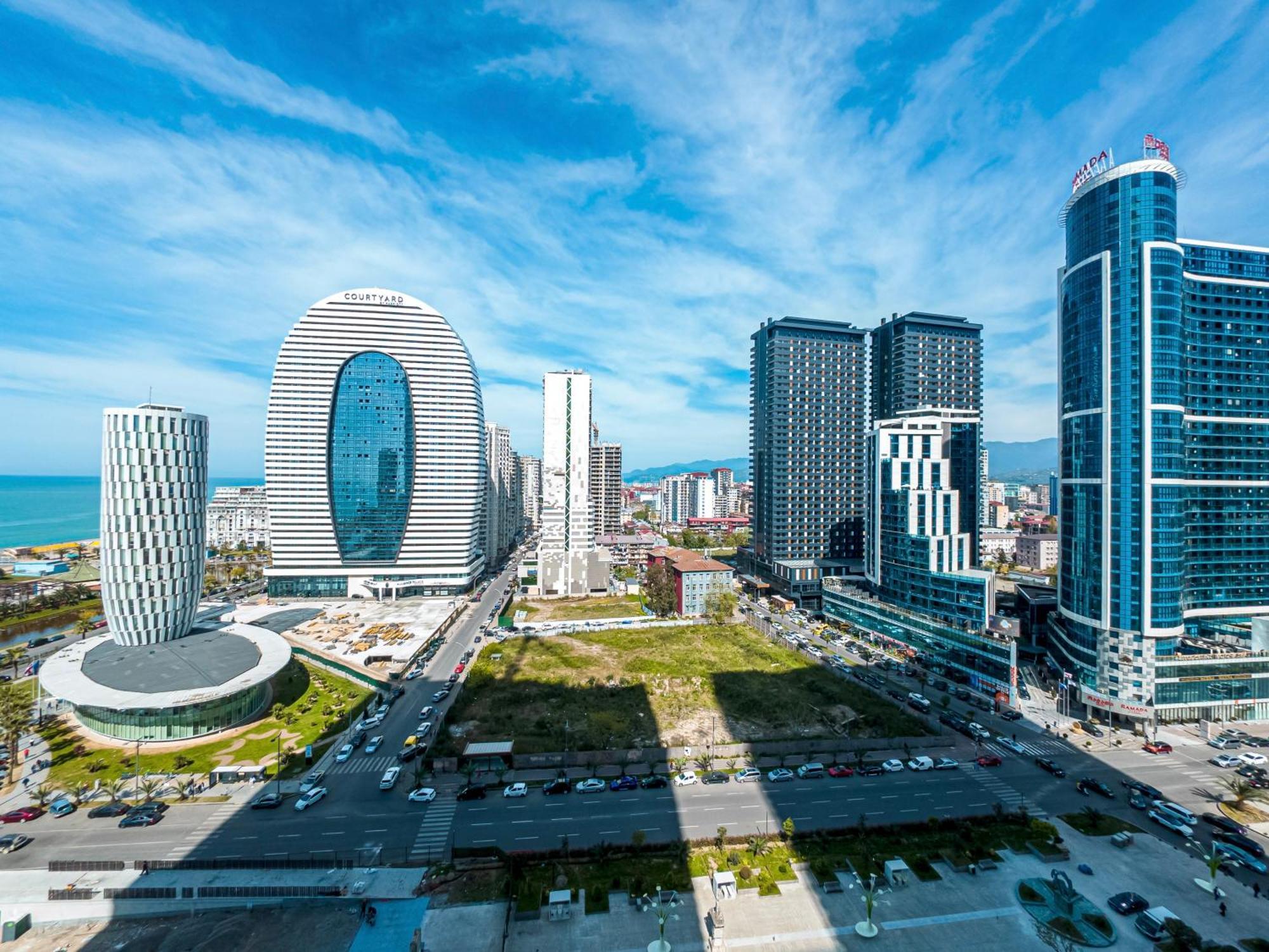 Cozy City Apartments In Orbi Batumi Esterno foto